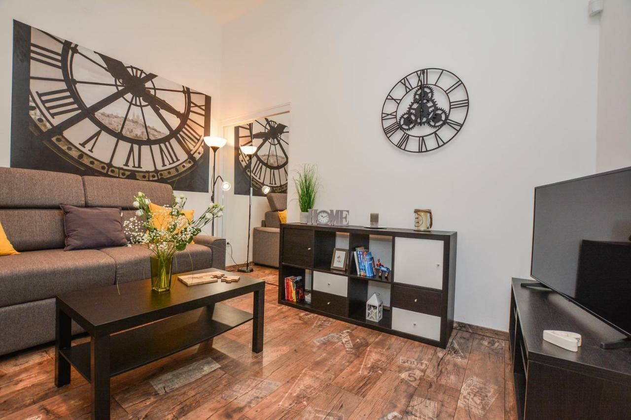 Timeless Apartment With Free Private Parking Budapest Eksteriør bilde