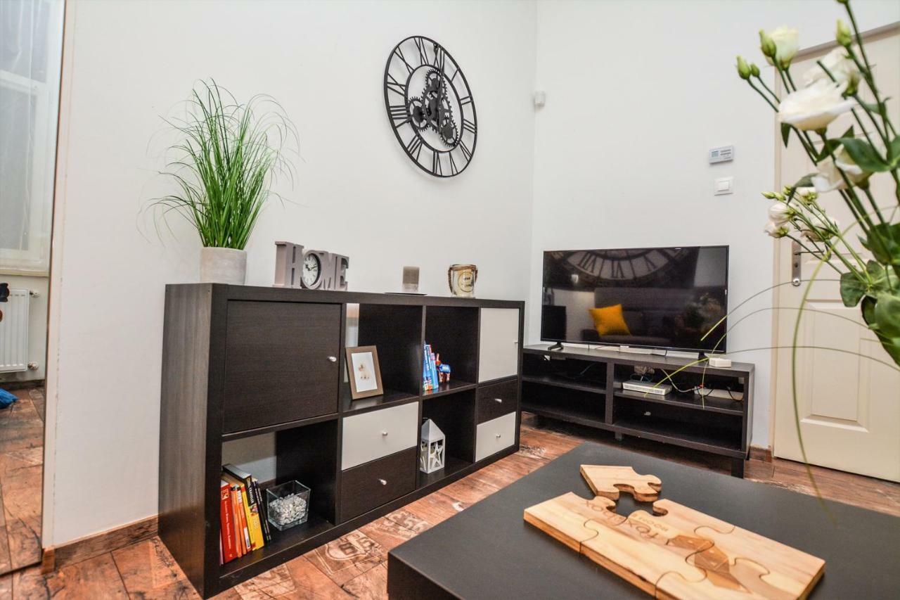 Timeless Apartment With Free Private Parking Budapest Eksteriør bilde
